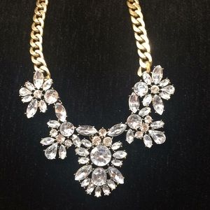 Super Cute! Statement necklace